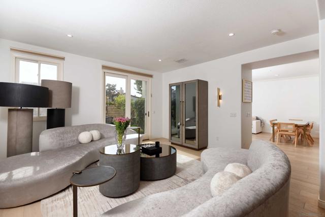 1329 Caminito Balada, La Jolla CA: https://media.crmls.org/mediaz/fccd87c7-8993-4b60-91b7-058824167ef3.jpg