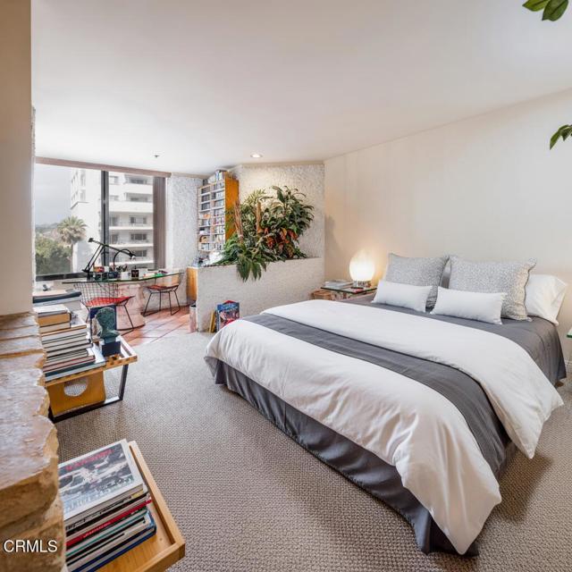 Detail Gallery Image 2 of 33 For 10724 Wilshire Bld #607,  Los Angeles,  CA 90024 - 3 Beds | 4 Baths