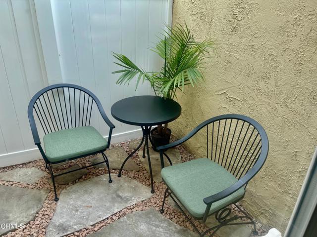 3077 Harbor Boulevard, Ventura CA: https://media.crmls.org/mediaz/fcce050d-4d8b-451e-8a95-75c972282f2a.jpg
