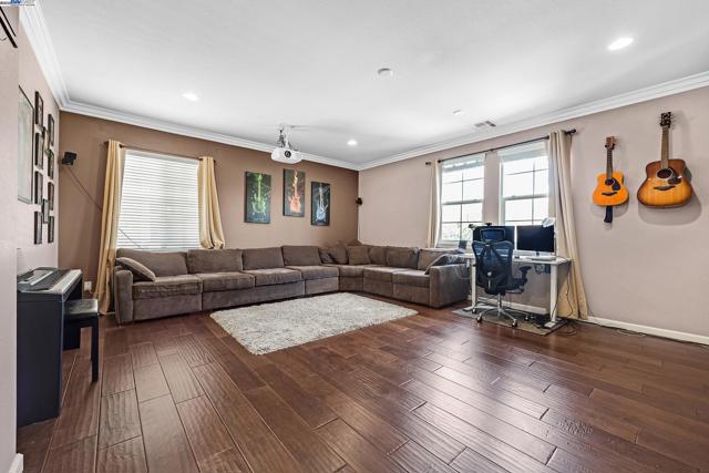 6232 Murdock Way, San Ramon CA: https://media.crmls.org/mediaz/fcce0e57-3e4b-4c1a-b19f-5151a7b645cd.jpg