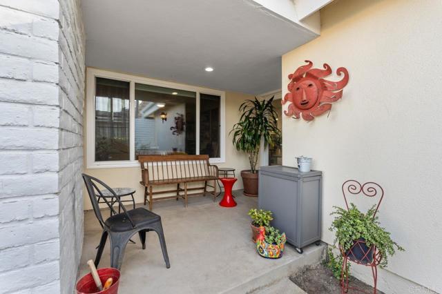 Detail Gallery Image 9 of 73 For 75 Half Moon Bend, Coronado,  CA 92118 - 3 Beds | 2 Baths