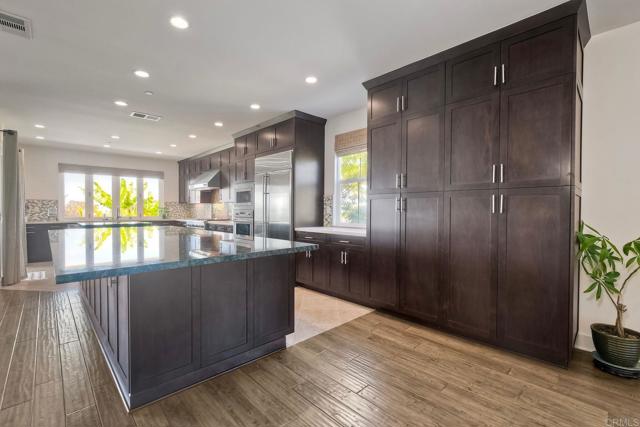 Detail Gallery Image 5 of 29 For 888 Channel Island Dr, Encinitas,  CA 92024 - 5 Beds | 4/1 Baths