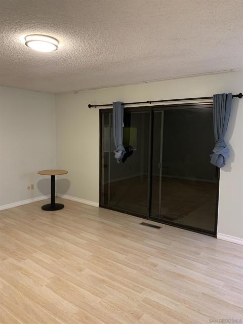 9109 Huntley Road, Fallbrook CA: https://media.crmls.org/mediaz/fccfc1e3-5013-45a3-a14e-de79bdd26dfc.jpg