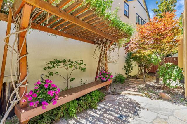 841 E River Parkway, Santa Clara CA: https://media.crmls.org/mediaz/fcd05a01-8fb0-4426-9c2a-0763667f6faa.jpg