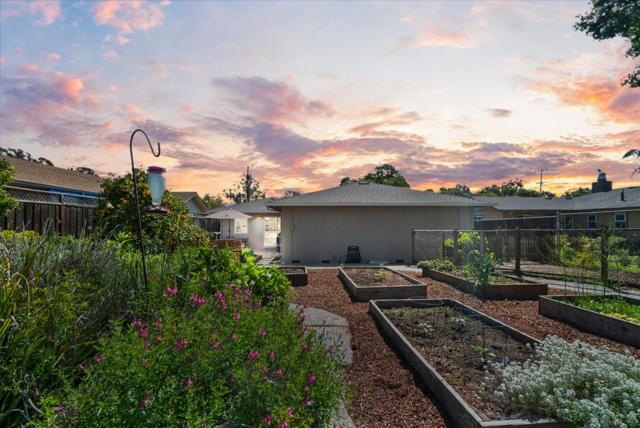 2975 Mattison Lane, Santa Cruz CA: https://media.crmls.org/mediaz/fcd0688f-e3d7-43ac-82d9-ca05a0dd840d.jpg