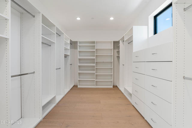 252 Capri Drive, Simi Valley CA: https://media.crmls.org/mediaz/fcd07ef1-31c4-4089-bfc1-cdecdc85eb56.jpg