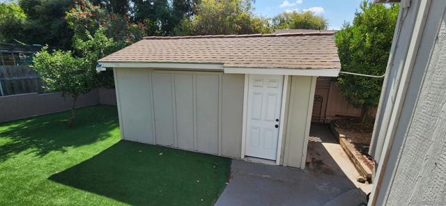 8587 Alpine Ave, La Mesa CA: https://media.crmls.org/mediaz/fcd126dc-9058-415d-a17c-7c14cd091276.jpg