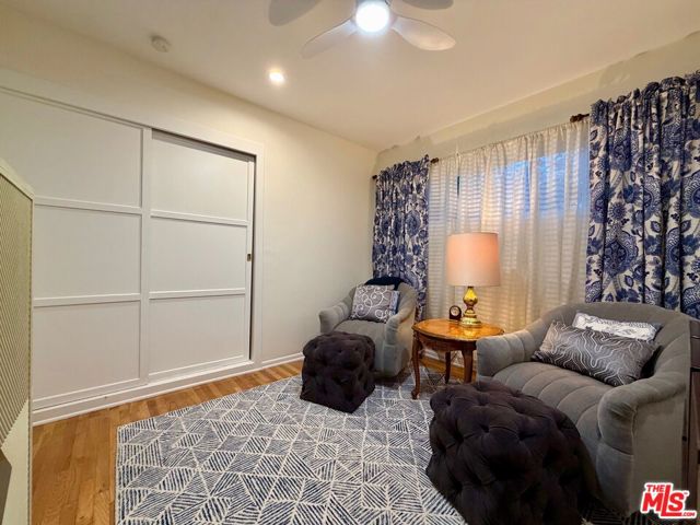 13957 Chandler Boulevard, Sherman Oaks CA: https://media.crmls.org/mediaz/fcd1d5b1-ae86-4fb5-b092-8699c4e3218e.jpg