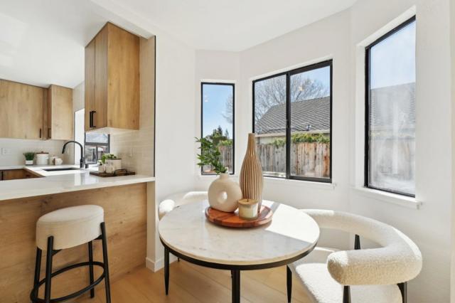 Image 35 of 98 For 762 Carlisle Way