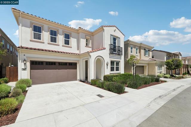 2909 Tulare Hills Dr, Dublin CA: https://media.crmls.org/mediaz/fcd2b52b-4762-4997-b682-afee7d055296.jpg