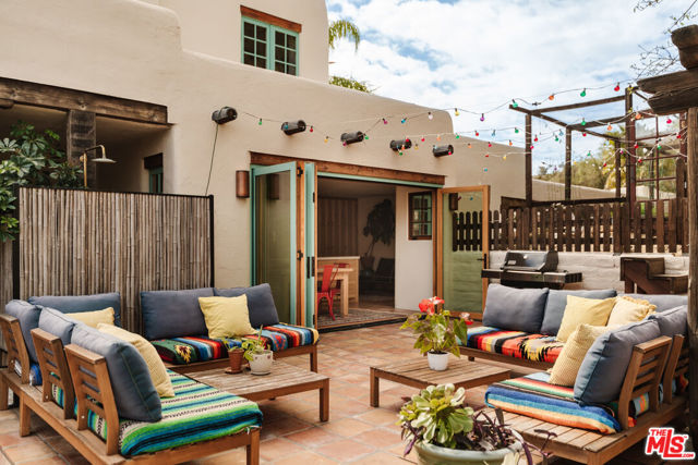 2865 Marquette Drive, Topanga CA: https://media.crmls.org/mediaz/fcd2c4ef-ea3f-4679-bb94-891a9f380312.jpg