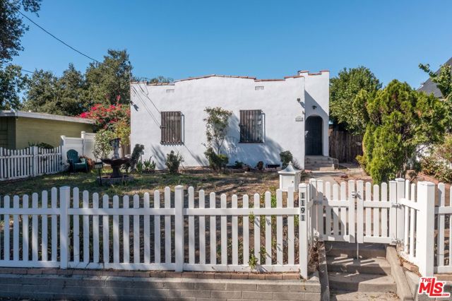 1191 Sunset Avenue photo 2