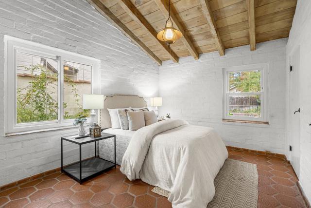 3691 Laguna Avenue, Palo Alto CA: https://media.crmls.org/mediaz/fcd328a3-cf75-4550-a949-f6d5662f1ab3.jpg