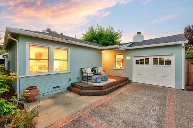 843 15th Avenue, Menlo Park CA: https://media.crmls.org/mediaz/fcd3384f-747c-4230-9059-39e8213f58ef.jpg
