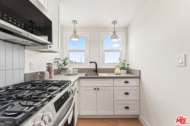 426 N Pacific Avenue, San Pedro CA: https://media.crmls.org/mediaz/fcd41be0-678c-4865-9409-31a7aab238c2.jpg