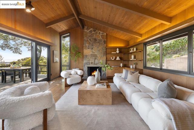 99 Lexford Rd, Piedmont CA: https://media.crmls.org/mediaz/fcd42576-e5d7-446a-84a2-fee82ad68681.jpg