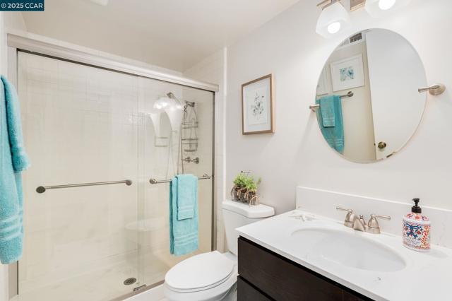 169 Larkwood Cir, Danville CA: https://media.crmls.org/mediaz/fcd42982-3dc8-42af-b6a3-3d105e5cbc1c.jpg