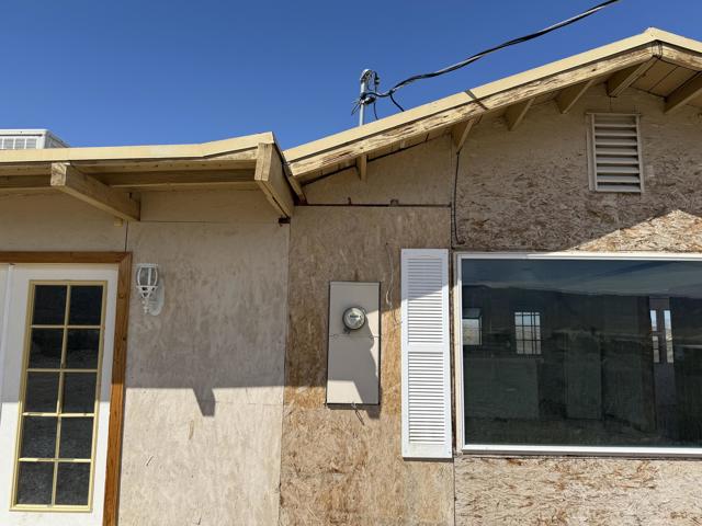 68424 Bellerue Road, 29 Palms CA: https://media.crmls.org/mediaz/fcd46401-f35c-4742-8efe-c64ffe1a94d0.jpg