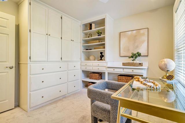 216 Salamanca Ct, San Ramon CA: https://media.crmls.org/mediaz/fcd5c732-b9b6-4e64-ae39-98f1b6c2e10e.jpg