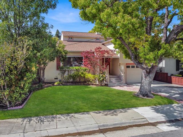 526 Sylvan Avenue, San Mateo CA: https://media.crmls.org/mediaz/fcd6d3fe-f9d3-4f1c-b155-e217383916e7.jpg
