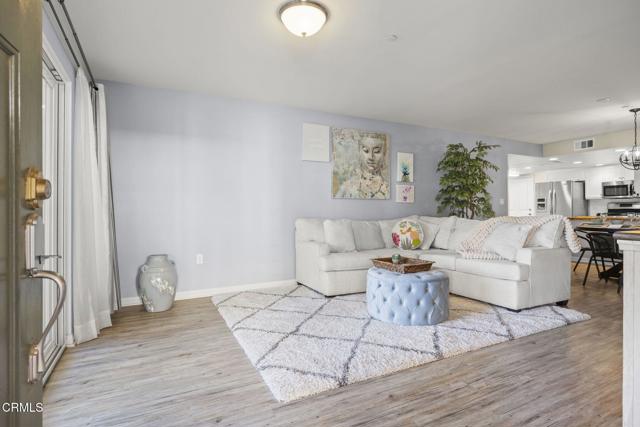 Detail Gallery Image 6 of 32 For 996 Los Angeles Ave #102,  Ventura,  CA 93004 - 3 Beds | 2 Baths