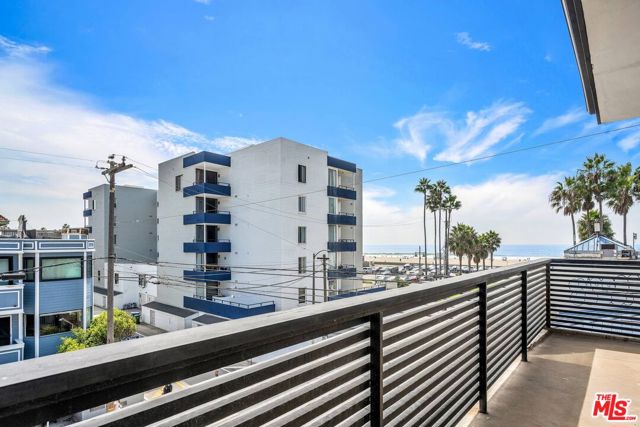 17 North Venice Boulevard photo 28