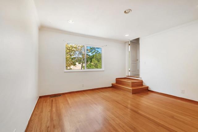 17 Muth Drive, Orinda CA: https://media.crmls.org/mediaz/fcd7da07-456f-43c6-9dda-b92785cabbf5.jpg