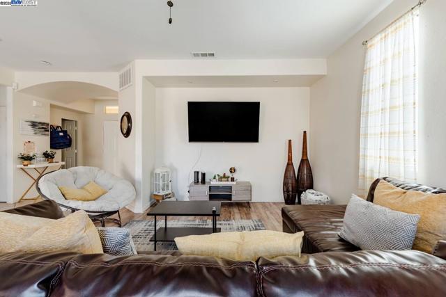 50289 San Capistrano Drive, Coachella CA: https://media.crmls.org/mediaz/fcd7fb66-f56f-48c3-a1ba-01dacd168f81.jpg