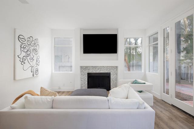 2318 Via Villegas, Carlsbad CA: https://media.crmls.org/mediaz/fcd7fcff-c221-4658-85b3-c6b00857bcf2.jpg