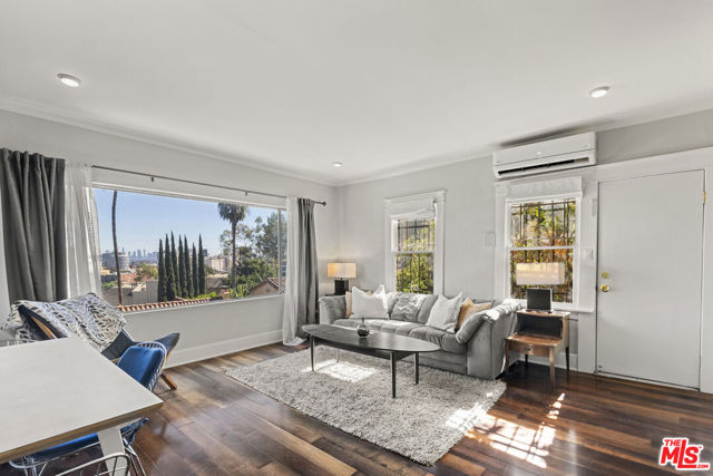 2014 Whitley Avenue, Los Angeles CA: https://media.crmls.org/mediaz/fcd8d73e-8fc9-4743-bb52-ae20272179e6.jpg