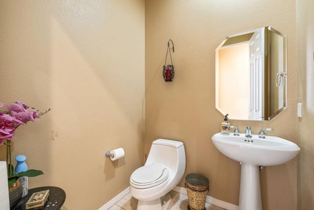 47 Gibraltar Drive, Palm Desert CA: https://media.crmls.org/mediaz/fcd920f0-d051-42ab-8f0b-b4351f3e629b.jpg