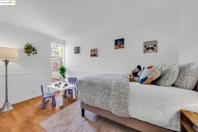 7231 Plank Ave, El Cerrito CA: https://media.crmls.org/mediaz/fcda24d6-042d-4a70-90db-3115d30f7855.jpg