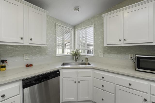 8545 Mission Gorge Rd Spc 147, Santee CA: https://media.crmls.org/mediaz/fcda382a-8d9b-4d0e-82a2-6546e557260b.jpg