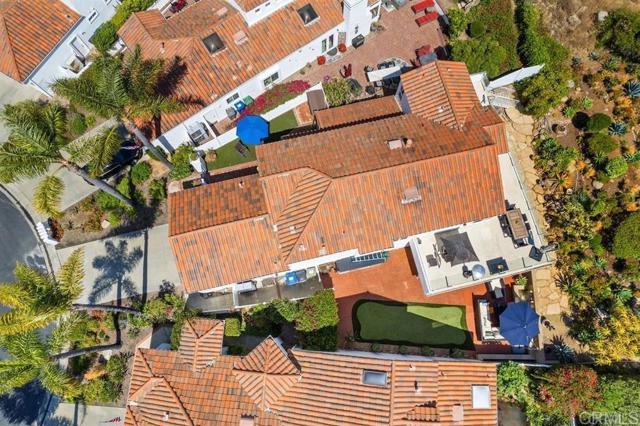 4863 Marathon Way, Oceanside CA: https://media.crmls.org/mediaz/fcda5278-83b7-4035-bedd-60a90c503f03.jpg