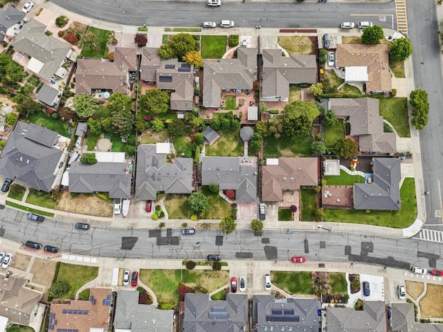 37987 Alta Drive, Fremont CA: https://media.crmls.org/mediaz/fcdb1557-fe11-4ce2-bc7a-e71356d401b7.jpg