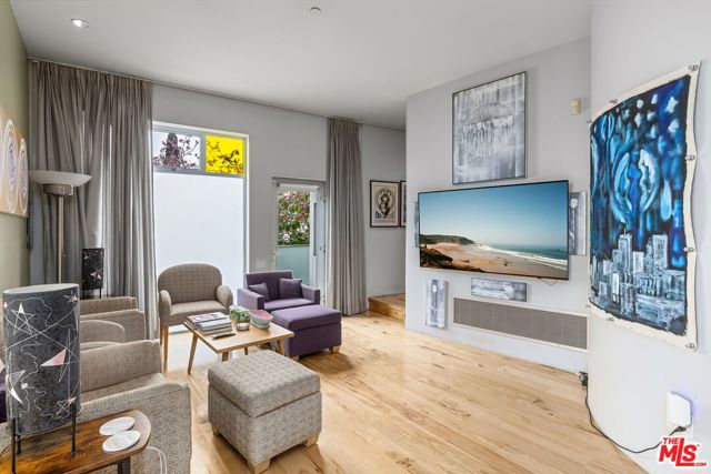 801 Westbourne Drive, West Hollywood CA: https://media.crmls.org/mediaz/fcdb65eb-1336-4454-98a4-892af9e68884.jpg
