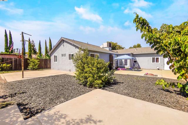 Image 18 of 23 For 2946 Christina Ave