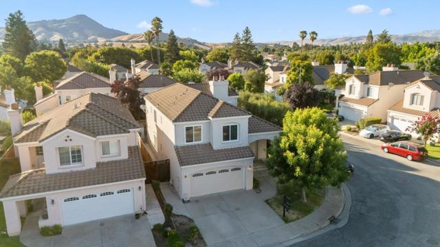 483 Via Sorrento, Morgan Hill CA: https://media.crmls.org/mediaz/fcdc2734-6dc7-49b3-a3be-f61c44c1677b.jpg