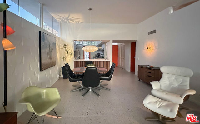 2324 S Skyview Drive, Palm Springs CA: https://media.crmls.org/mediaz/fcdc42e1-d3f5-4afc-9102-b26d6a6bd5d5.jpg