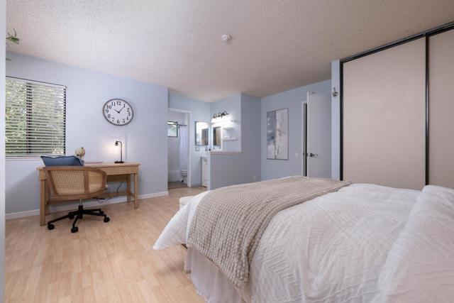 32864 Arbor Vine Drive, Union City CA: https://media.crmls.org/mediaz/fcdcf2b7-5284-46ac-80a2-fb0241f5ab40.jpg