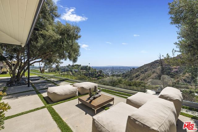 3 Bed Home for Sale in Los Angeles, California