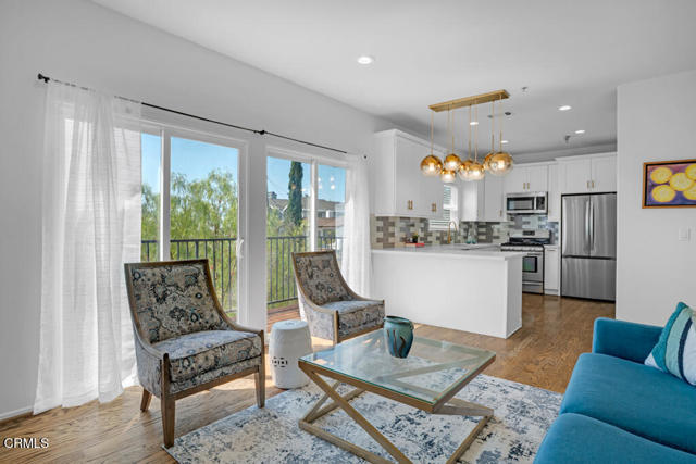 Detail Gallery Image 17 of 56 For 1300 Blue Hill Rd, Los Angeles,  CA 90041 - 4 Beds | 2/1 Baths