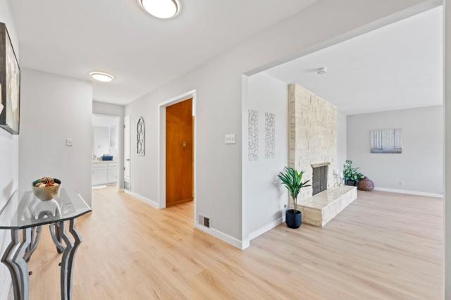 942 Viewridge Drive, San Mateo CA: https://media.crmls.org/mediaz/fcde4c80-36f7-4ebb-a5c1-2ed1a344aa81.jpg