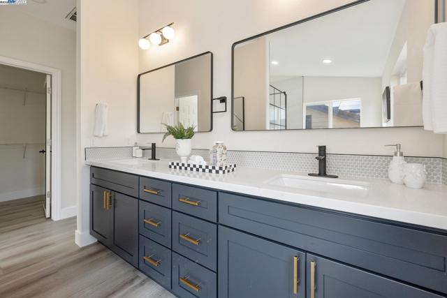 5089 Winterbrook Ave, Dublin CA: https://media.crmls.org/mediaz/fcded596-4884-4b86-a2c7-5395b70d3283.jpg