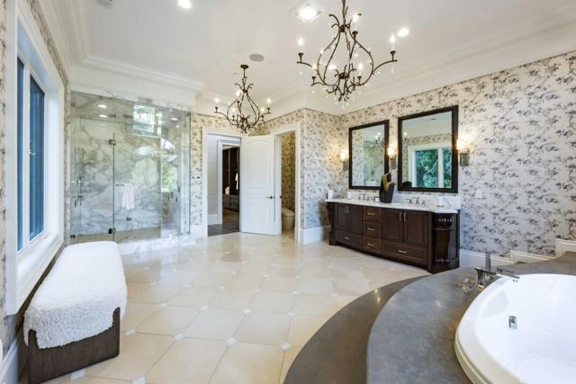 176 Encinal Avenue, Atherton CA: https://media.crmls.org/mediaz/fcdee1bb-6e29-4cc2-9bdc-cf1fbdb88e65.jpg