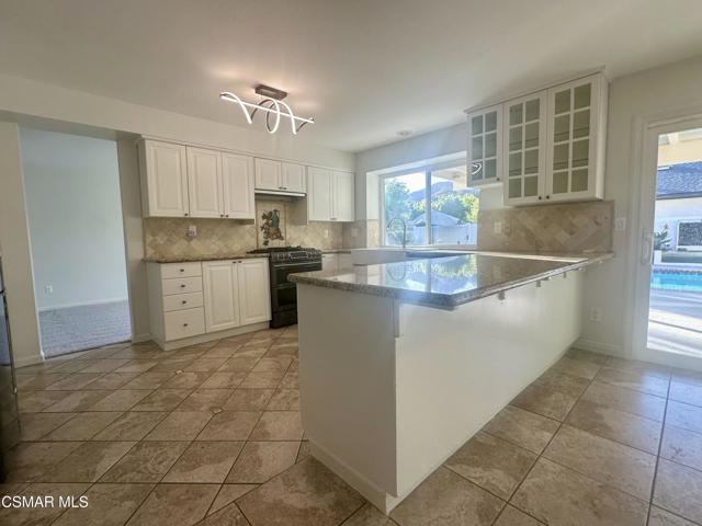 26969 Helmond Drive, Calabasas CA: https://media.crmls.org/mediaz/fcdf213c-5d17-401b-8ba1-ec0b4e330db6.jpg