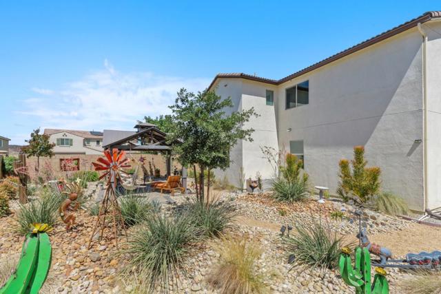 33039 Saint Emilion Court, Winchester CA: https://media.crmls.org/mediaz/fcdf3d3b-199b-4110-aa61-033ad2b17d1c.jpg