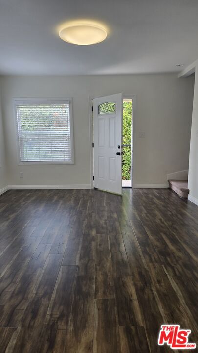 4514 W 11th Place, Los Angeles CA: https://media.crmls.org/mediaz/fcdfb584-cd29-4a5a-b49e-cfb1b3b50a72.jpg