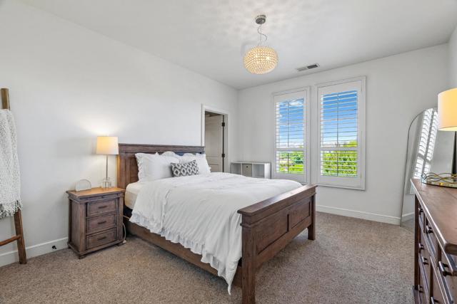 Image 37 of 79 For 1405 Lakeview Court