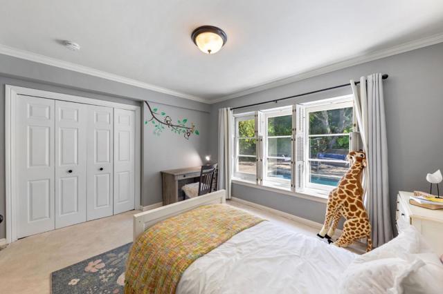 401 Hillsborough Boulevard, Hillsborough CA: https://media.crmls.org/mediaz/fce3d037-8093-4dc4-a5e6-7942984f43c2.jpg